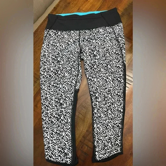Lululemon Pace Speckled Leggings size 8 - Picture 2 of 4